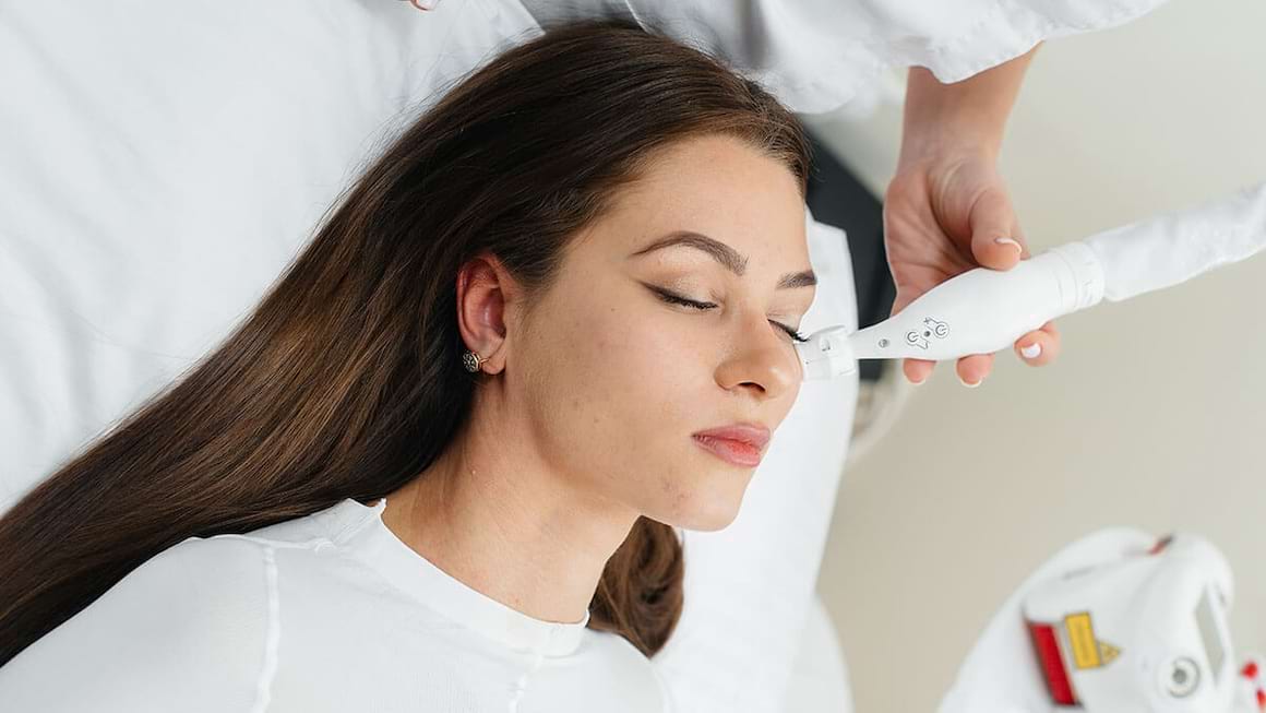 Depozitele de colesterol in zona ochilor (xantelasme): cauze, simptome, tratament